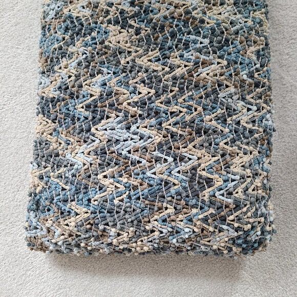 Chenille Woven Knit Open Weave Throw Blanket Chevron Pattern With Fringe Ocean - Picture 10 of 12